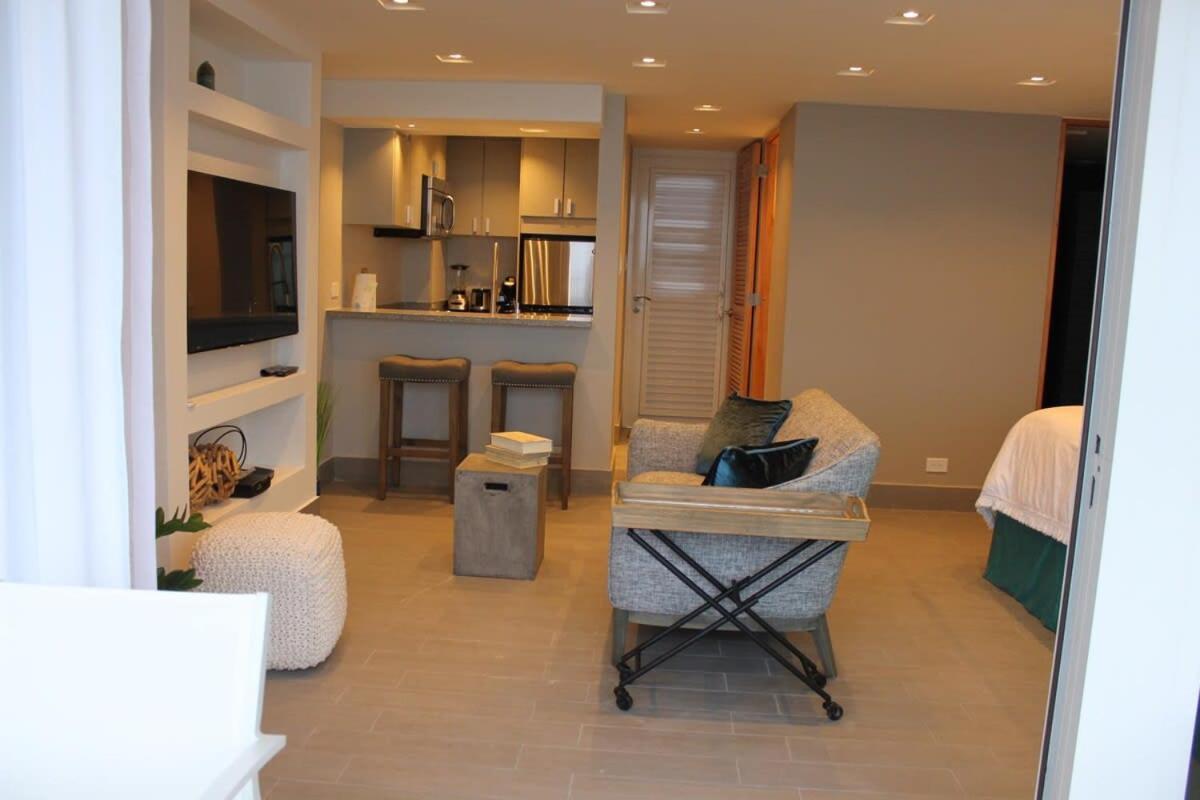 Enchanted 17 Jewel Beachfront Luquillo -Pool Extérieur photo