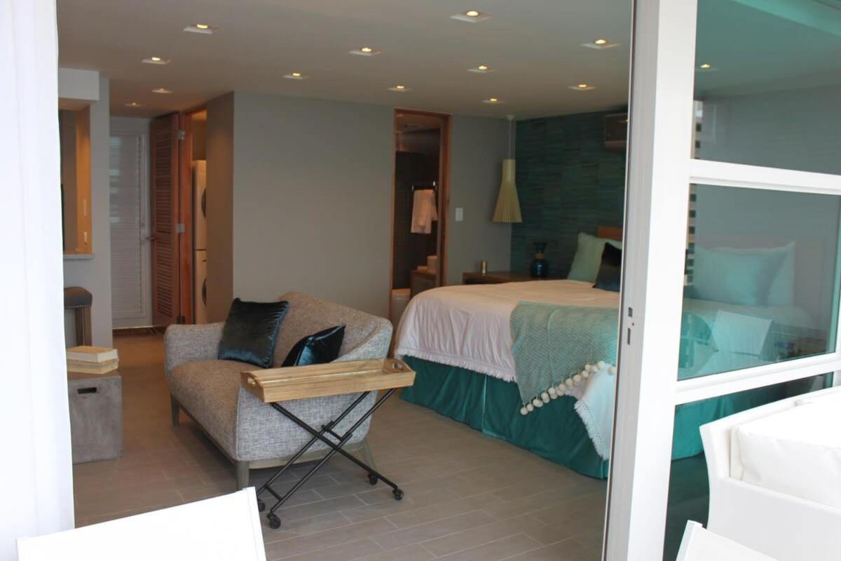 Enchanted 17 Jewel Beachfront Luquillo -Pool Extérieur photo